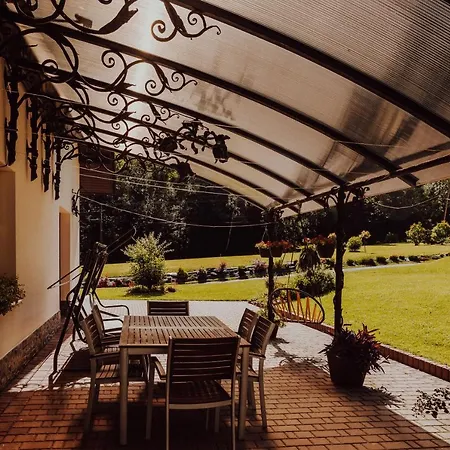 Pod Lubaniem Апартаменты Ochotnica Dolna